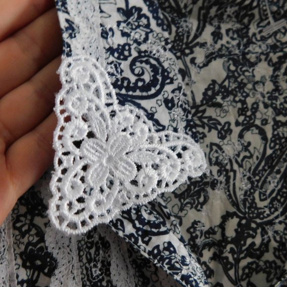 nice blouse , large - Picture 3 of 5